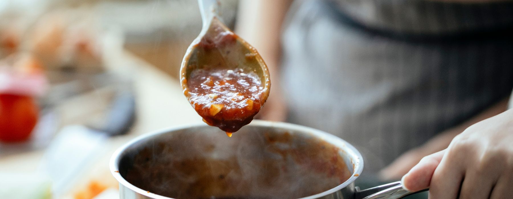 ソースをかける