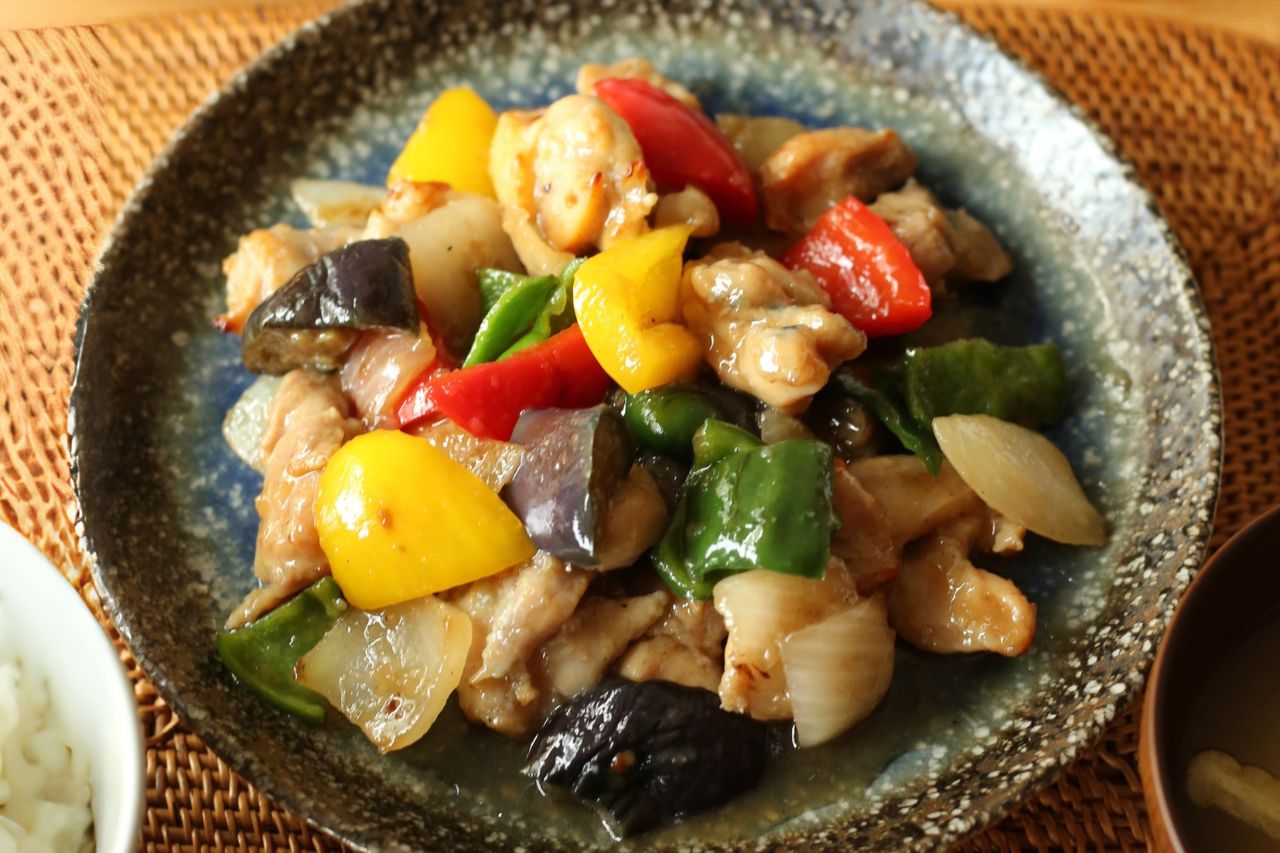 ローストチキンと彩り野菜のみぞれ炒め